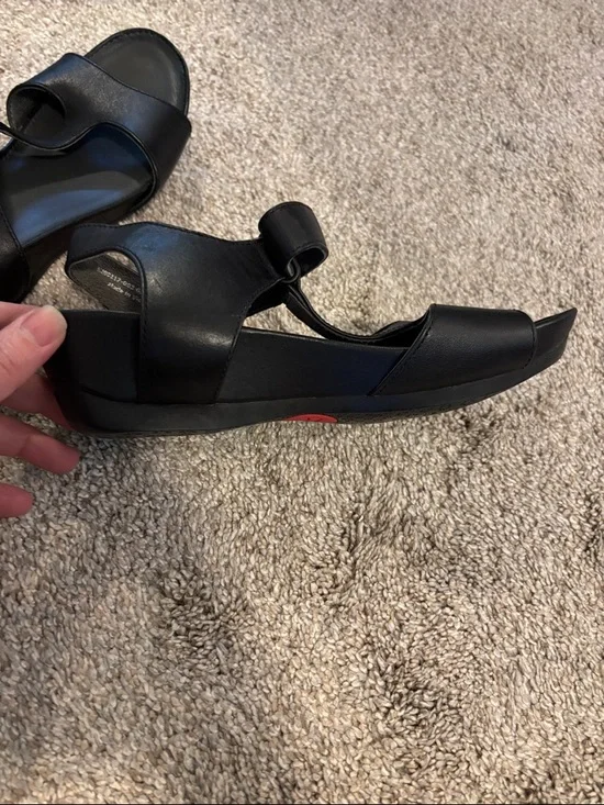 NWOT Camper Black Leather velcro closure wedge Sandals 7 - Picture 8 of 8